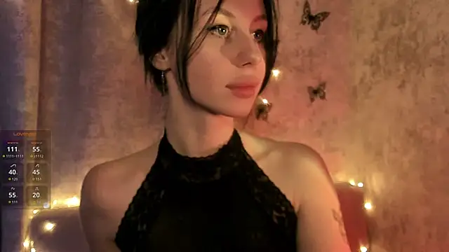 elenaaddiction élő XXX-chatje