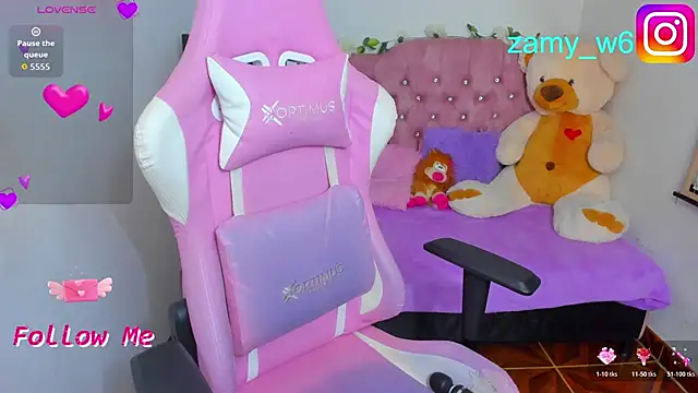 Karla__cute Adlı Modelin Canlı XXX Sohbeti