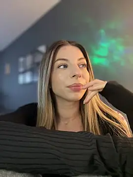 Mia_EthanのライブXXXチャット