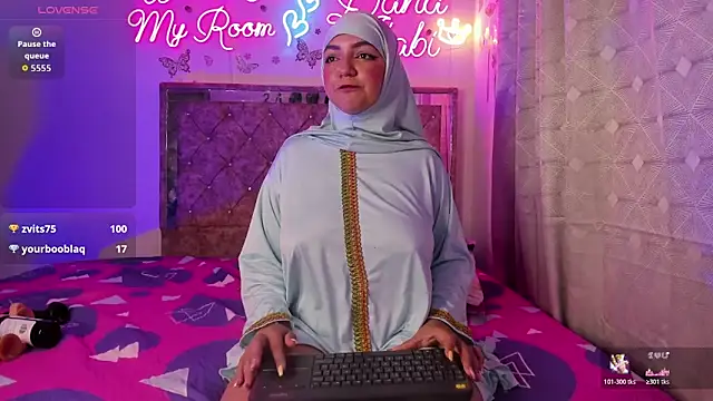 Dana-Alabi: απευθείας συνομιλία ΧΧΧ