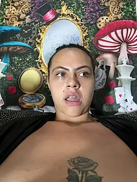 Chloe_LeaozinhoのライブXXXチャット