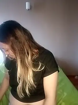 sami_1_8 Live XXX Chat