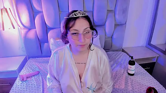 Maddie-LesYoux Adlı Modelin Canlı XXX Sohbeti