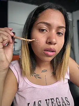 แชท XXX สดของ Laila_LS