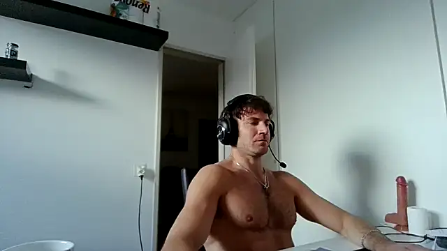 alpha-hunk Webcam-Show