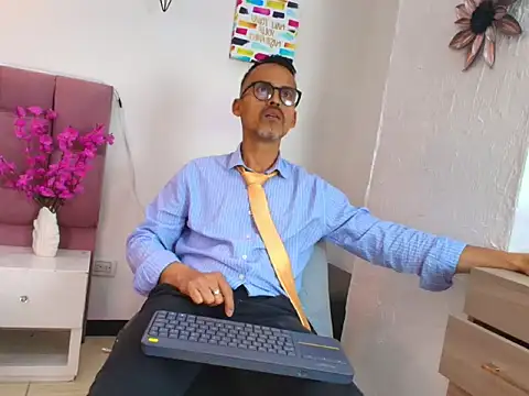 Chat XXX en directo de Oswalldo__