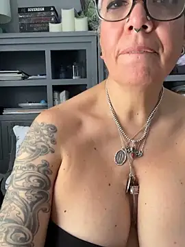 dieseldame1313 – Live XXX-chat