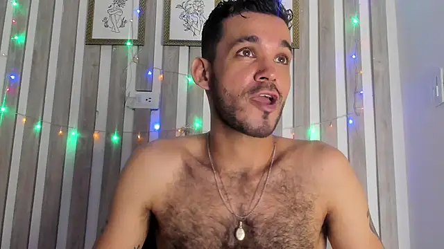 EthanGrey: διαδικτυακό σόου στην κάμερα