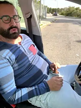 eduardbareback Chat XXX in diretta