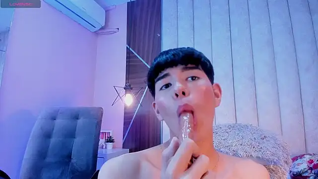 CAROLYNFOSTERn Webbikameraesitys