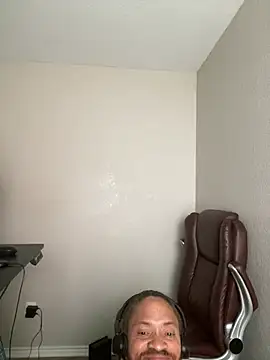 Fathero1time Live XXX-Chat