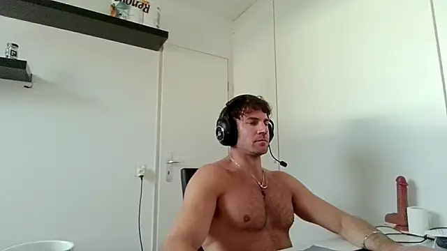 alpha-hunk Webcam-Show