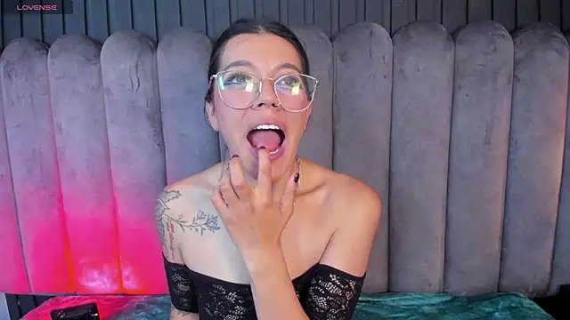 Chat +18 de Lanadelrey_1 ao vivo