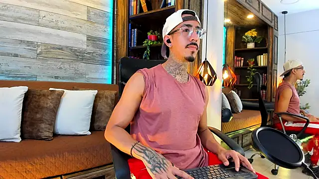 Živý XXX chat Donovan_Desmond