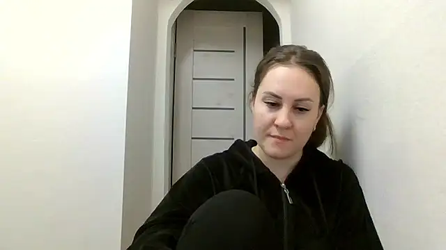 Chat +18 de MeadowEyes ao vivo