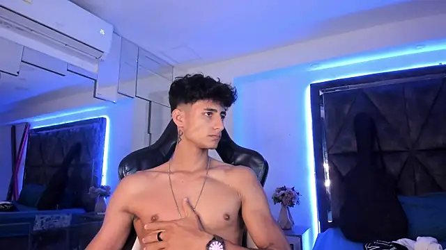 MaxiimoRomano_: онлайн-секс-чат