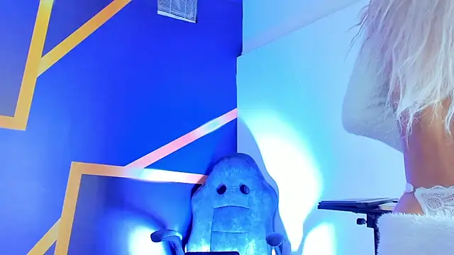 Pokazy przed kamerką – Melanny_Brats