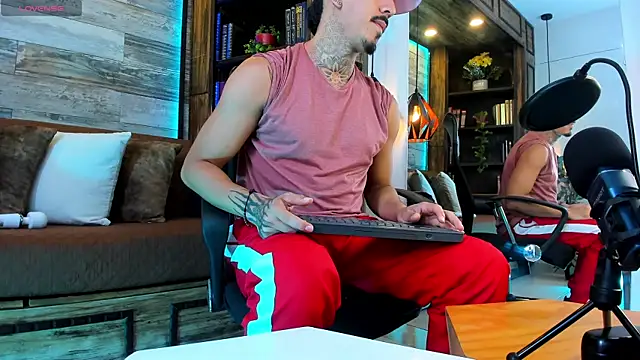 Онлайн чат XXX Donovan_Desmond