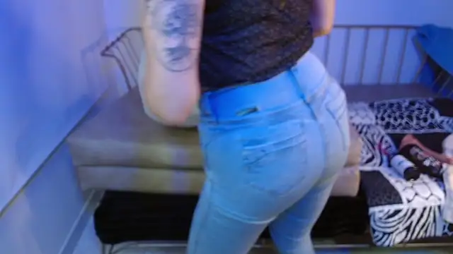 Roxanne_vale's Live XXX Chat