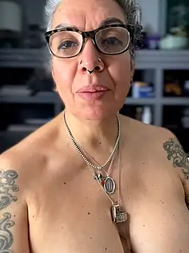 dieseldame1313's Live XXX Chat