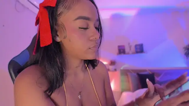 YariRose Adlı Modelin Canlı XXX Sohbeti