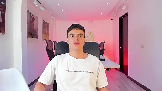 Chat +18 de BenitoSaenz ao vivo