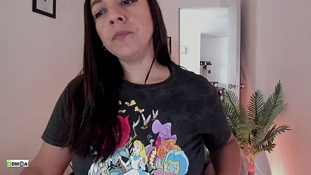 urcute_kitten's Live XXX Chat