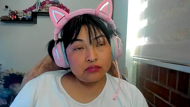 Shaddycute_ Adlı Modelin Canlı XXX Sohbeti