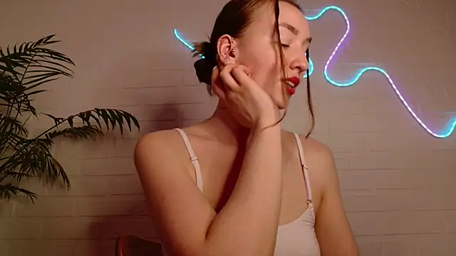 WhitePrincessLuna Adlı Modelin Canlı XXX Sohbeti