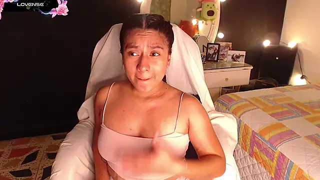 yes0225 Live XXX-chat