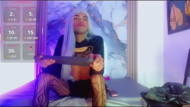 Andrea_Pop__ Adlı Modelin Canlı XXX Sohbeti