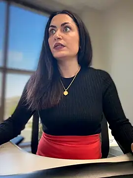 YourQueen18 – Live XXX-chat