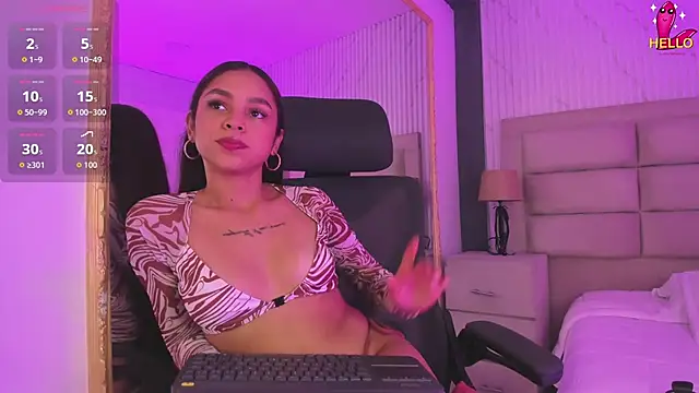 CarolineFyre 라이브 XXX 채팅