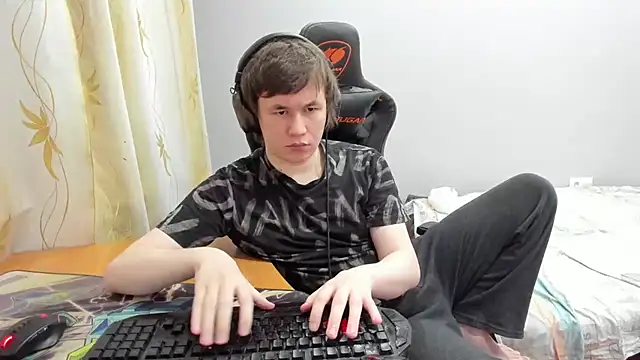 iliaskrislove – Kamerová šou