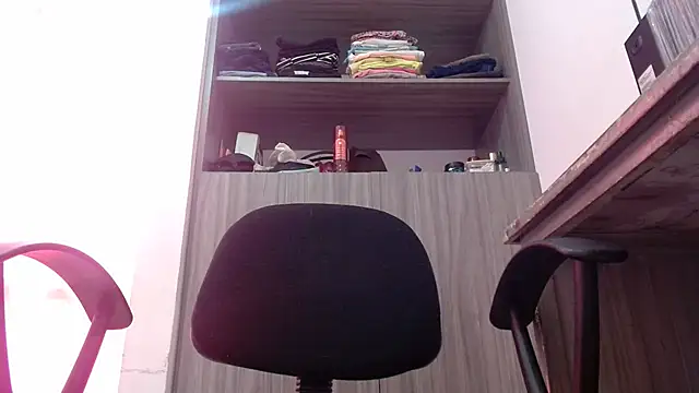 Chat XXX Live nicolle_milf1978