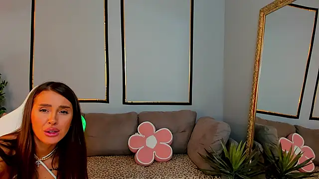 Anya-Ray: απευθείας συνομιλία ΧΧΧ