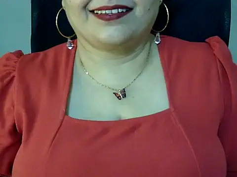 Soniya_Sha Adlı Modelin Canlı XXX Sohbeti