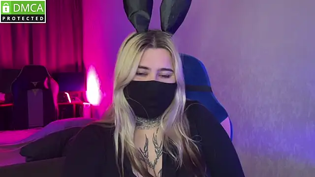 Xtoni_ Adlı Modelin Canlı XXX Sohbeti