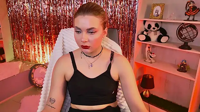 HyileyClark 即時 XXX 聊天