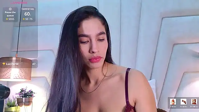 แชท XXX สดของ JuliaaVega