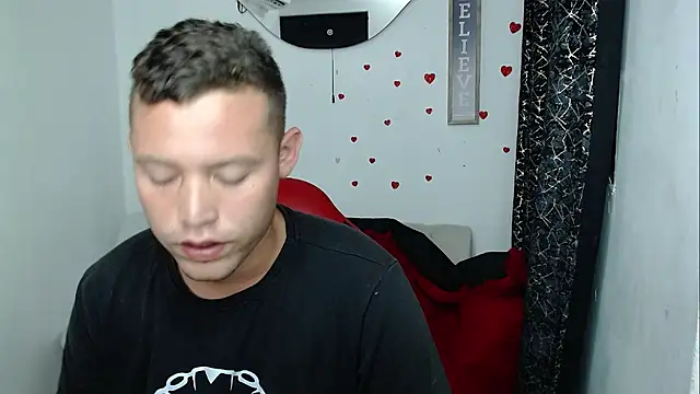 Živý XXX chat sven_fox723