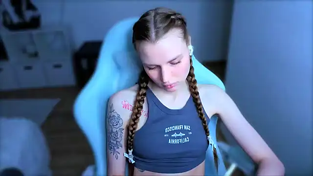 StellaLawlessn Live XXX chat