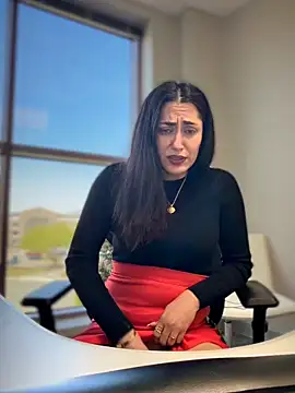 YourQueen18 Show in webcam