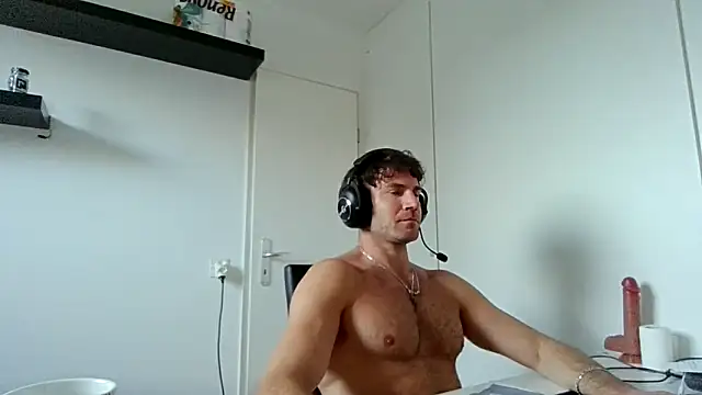 alpha-hunk Live XXX Chat