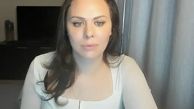 Chatroom XXX en direct de MollyCheiz