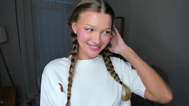 UuGrech's Live XXX Chat