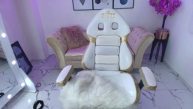 Kitty__meow 即時 XXX 聊天