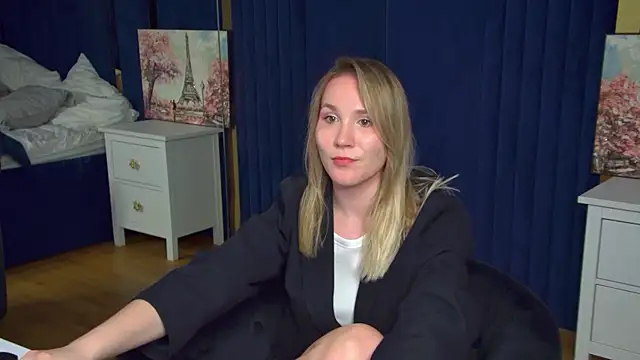 Онлайн чат XXX ElaraVoltage