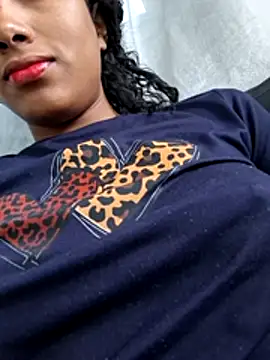 Cataleya_ja élő XXX-chatje