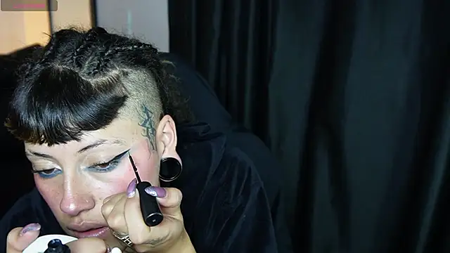 Chat +18 de _sharlotte777 ao vivo